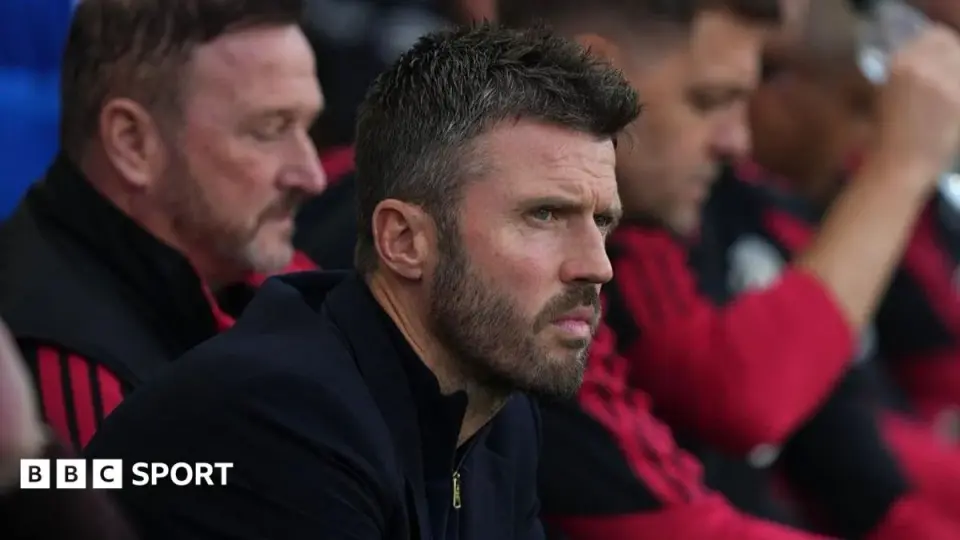 Carrick defends United after Fulham draw highlights midfield and fitness concerns