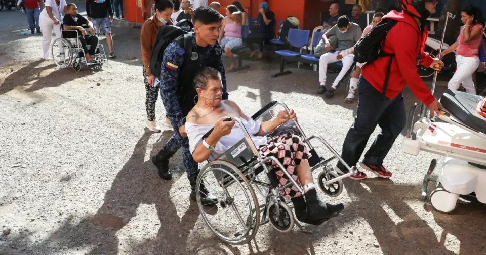 Colombia's quake-struck west strains hospitals as rescue continues