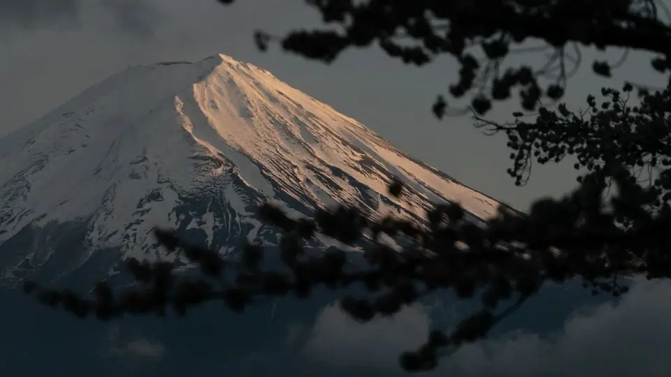 Nagoya father reprimanded after leaving 7-year-old alone on Mount Fuji during ascent