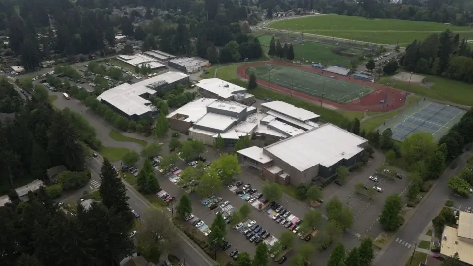 Northshore Board Ends Bothell High SRO Contract After Public Debate