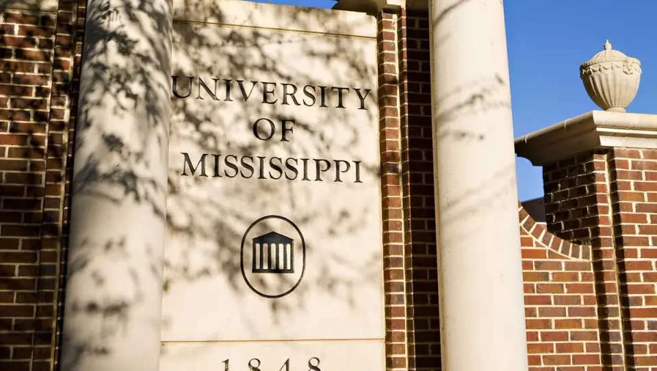 Two Ole Miss Students Die in Separate Incidents; Kratom Found at Scenes but Cause Unconfirmed