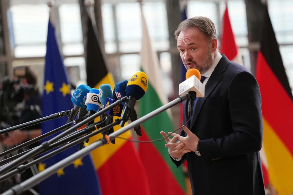 EU urges consumption cuts as White House weighs diesel export ban