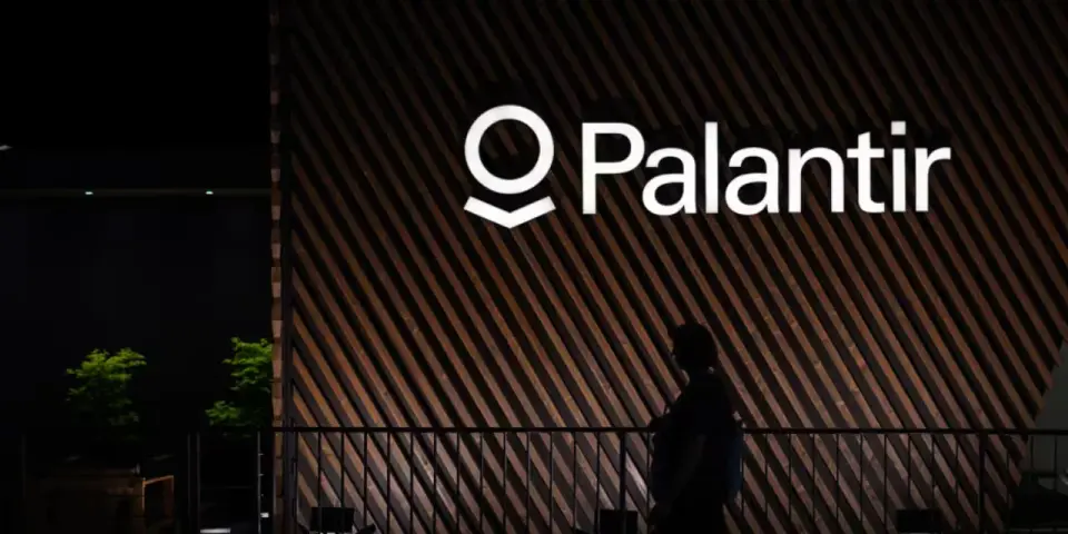 Goldman Sachs Upgrades Palantir, Citing Sovereign AI and Custom Software Demand