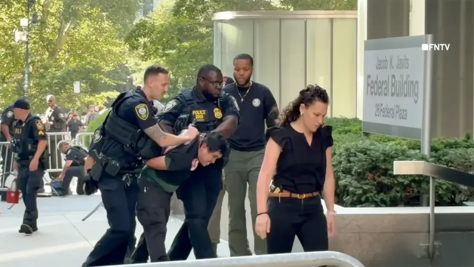 FBI: Suspect Arrested After Incendiary Device Outside NYC Federal Building