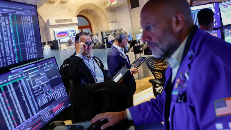 Softer Inflation Data Cools Rate Hike Odds, but Yields Climb on Strong Jobs Expectations