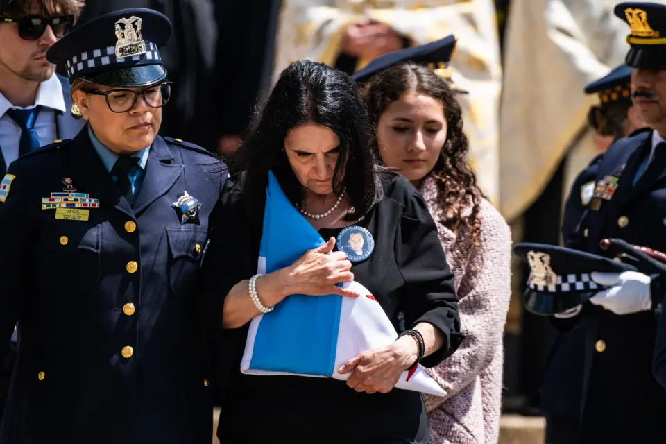 Edgewater Rallies to Honor Slain CPD Officer Bartholomew