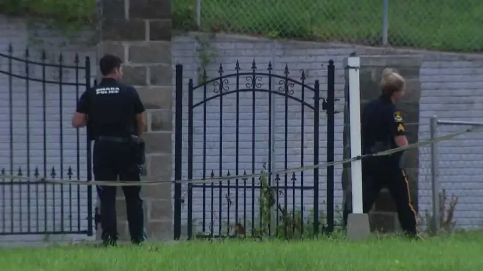 Omaha shelter-in-place as armed suspect barricades in home following mall pursuit