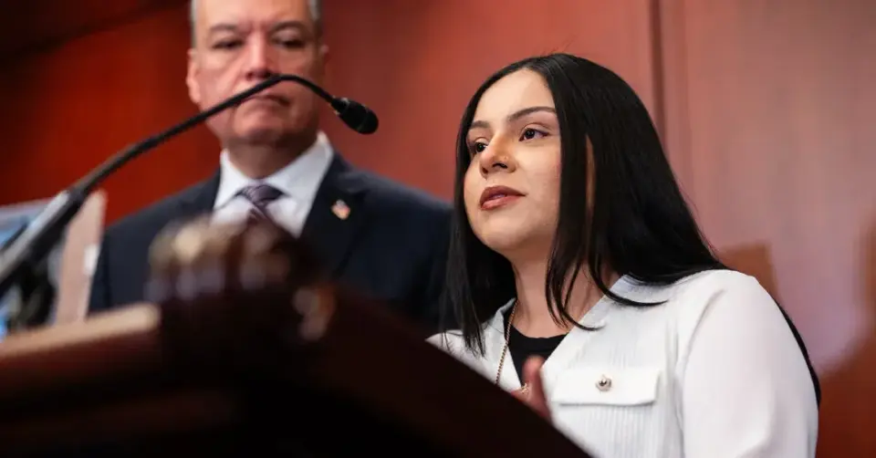 Chicago Teacher Aide Sues Federal Government Over Unjustified Border Patrol Shooting