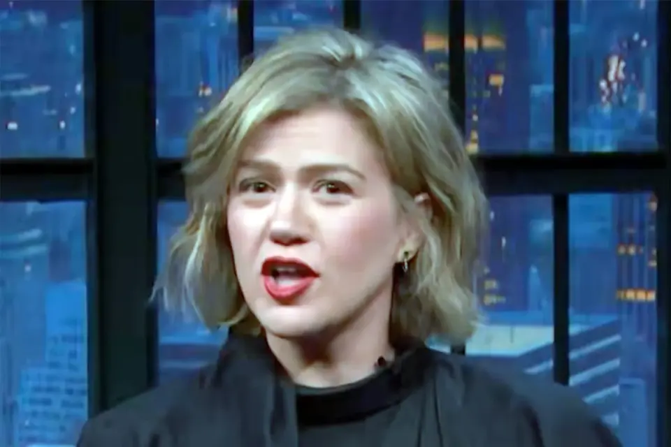 Kelly Clarkson Confronts Brooklyn Store Over 'Pretty Woman' Snub