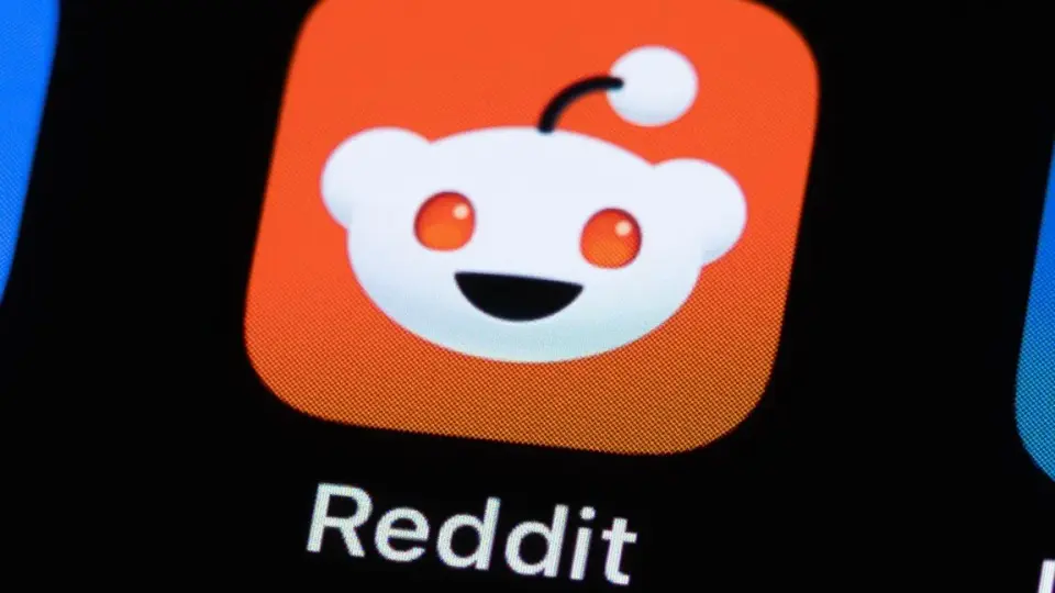 Reddit mandates login to combat AI search decline