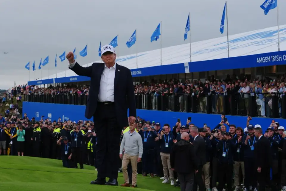 Trump Lifts Irish Whiskey Tariff at Golf Tournament