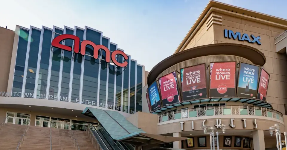 Burbank theater pepper-spray arrest highlights growing tension over moviegoer phone use