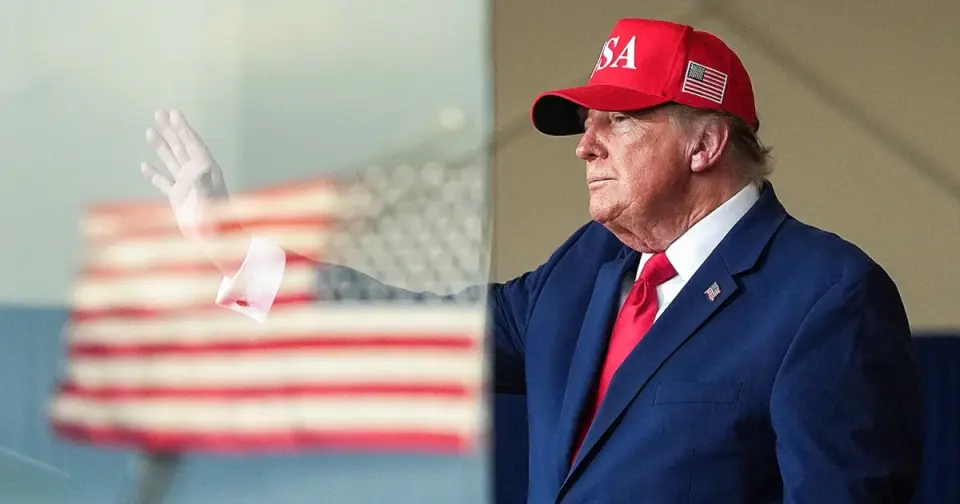 Trump's Midterm Strategy: A Web of Cash Promises and a History of Broken Pledges