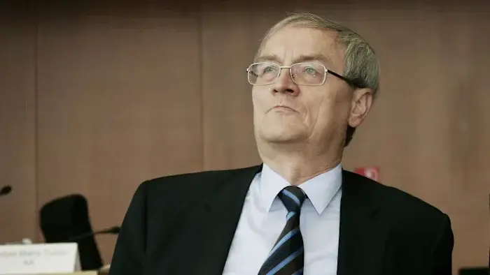 Germany Detains Ex-Spy Chief August Hanning in Major Espionage Scandal