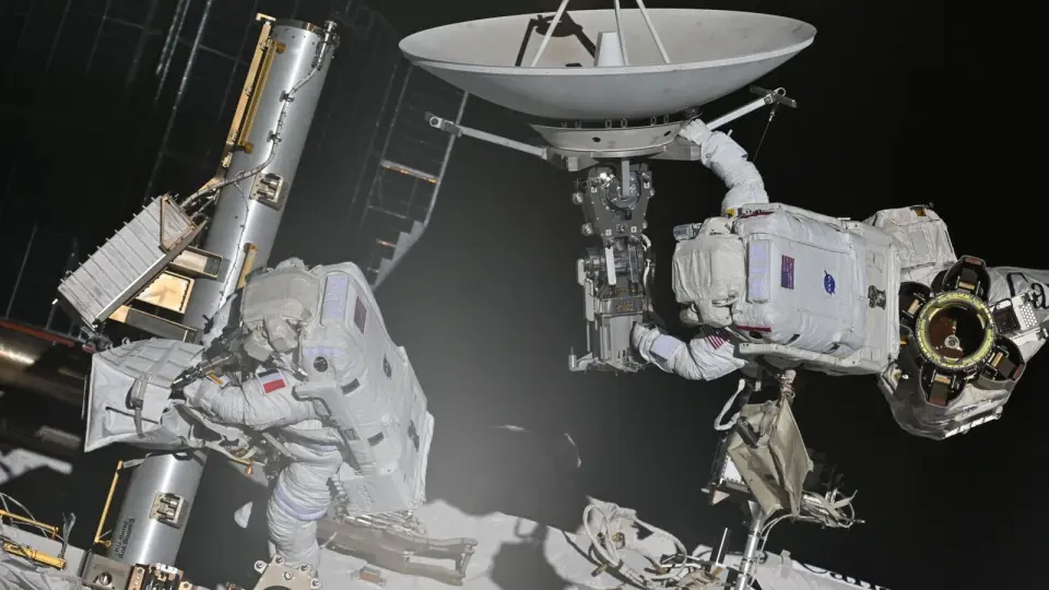 First French Woman Spacewalker Leads ISS Antenna Repair Attempt