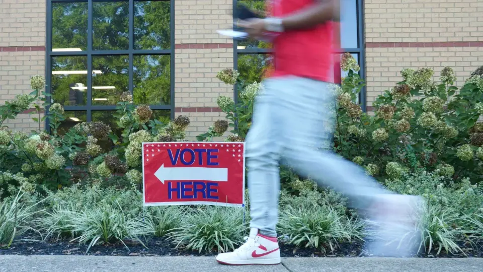 Seven Toss-Ups Decide 2026 Senate Control as Democrats Gain Ground in Red States