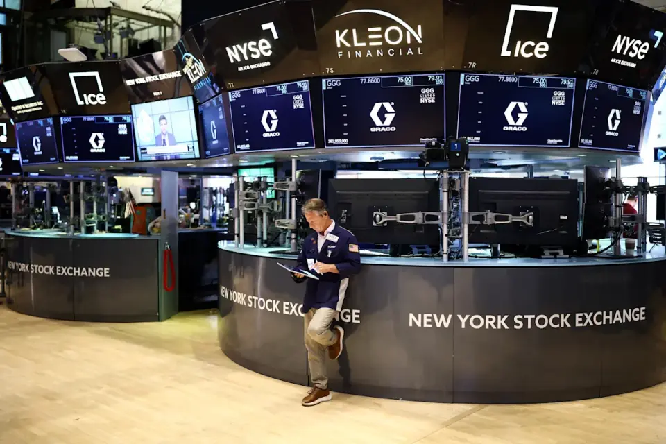 Bond Yield Spike Triggers Sharp Tech Sell-Off, Pulling S&P 500 Off Record Highs