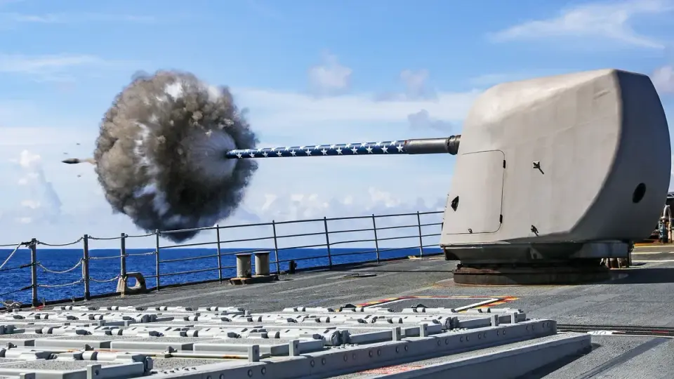 Spruance Fires 5-Inch Deck Gun at Iranian Vessel, First Such Action Since 1988
