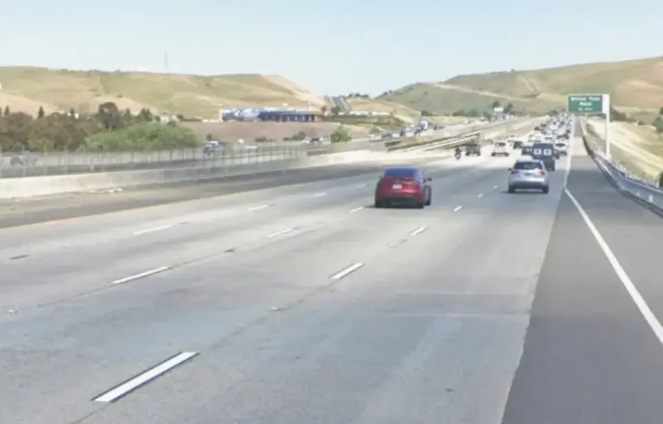Fugitive’s wrong-way sprint on Highway 4 triggers multi-car crash in Concord