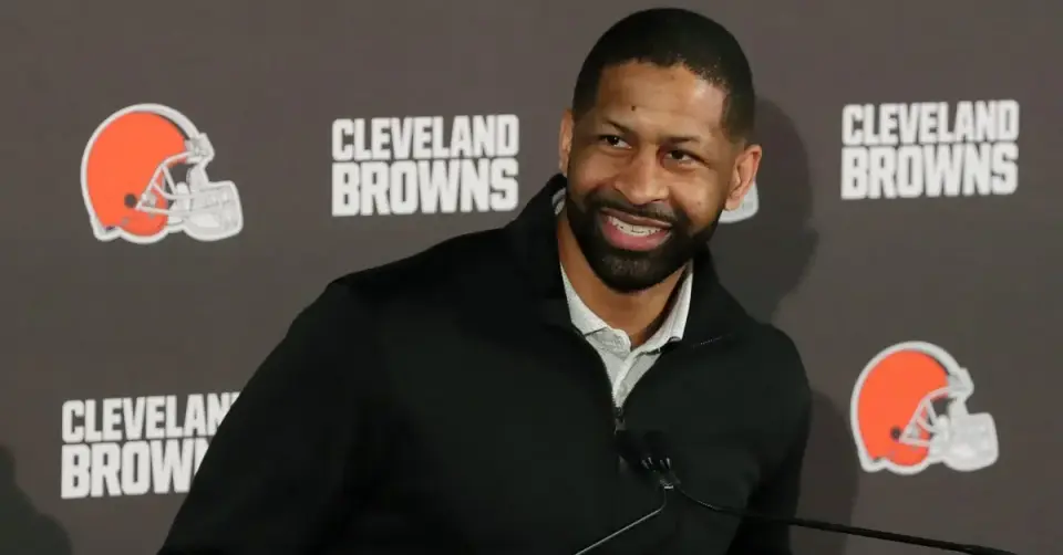 Browns re-enter 2nd round for Emmanuel McNeil-Warren, reshaping 2026 draft haul