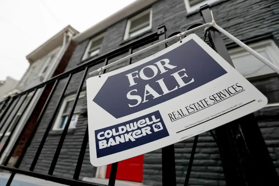 Mortgage Rates Hit 7.45% as Bond Selloff and Oil Prices Drive 19-Year Treasury High