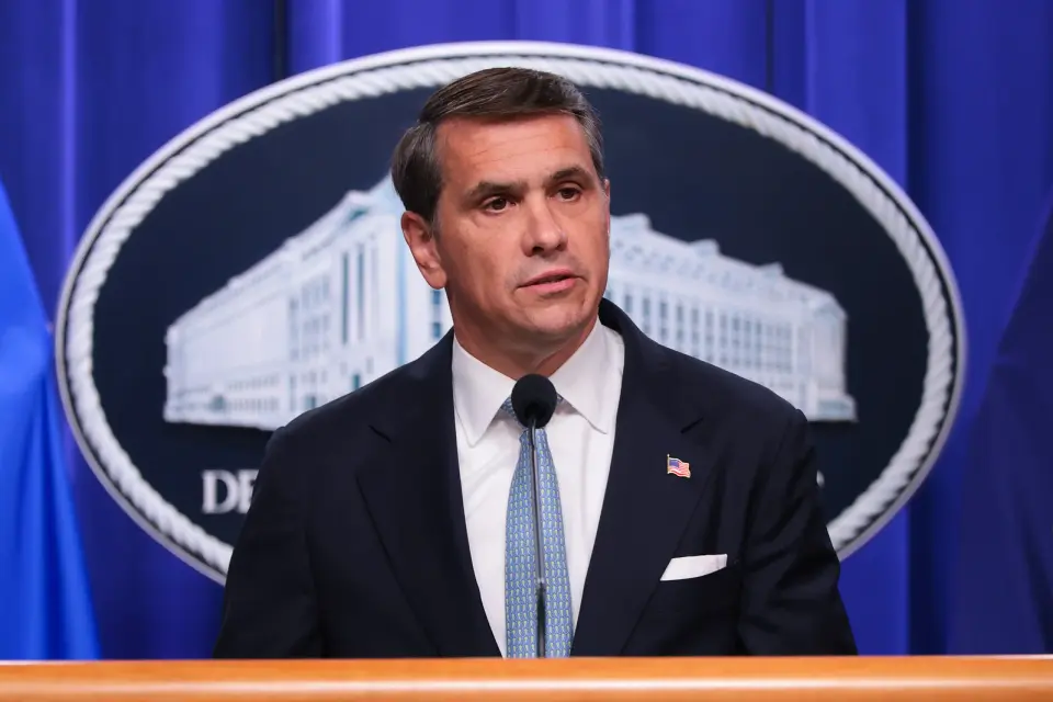 DOJ Chief Signals Supreme Court Route in State Voter-Roll Battle