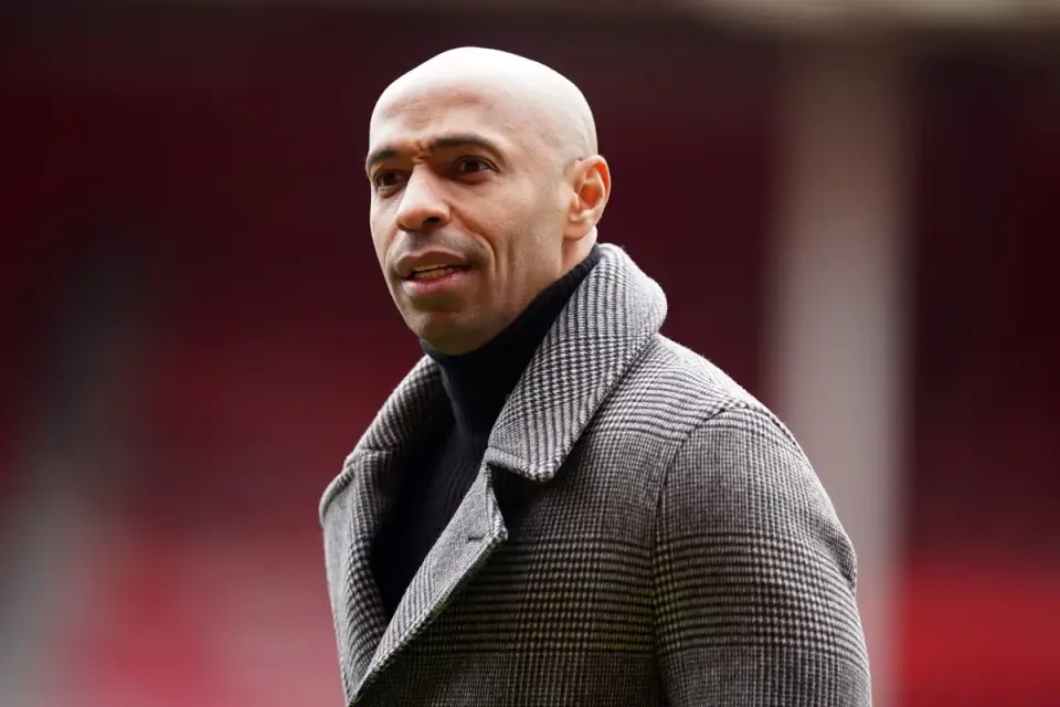 Henry salutes Arsenal fans after title triumph