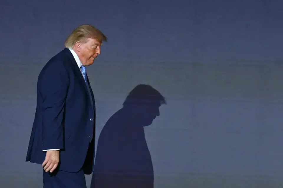 Weak Jobs Data and Tariff Threats Complicate Trump’s Midterm Push