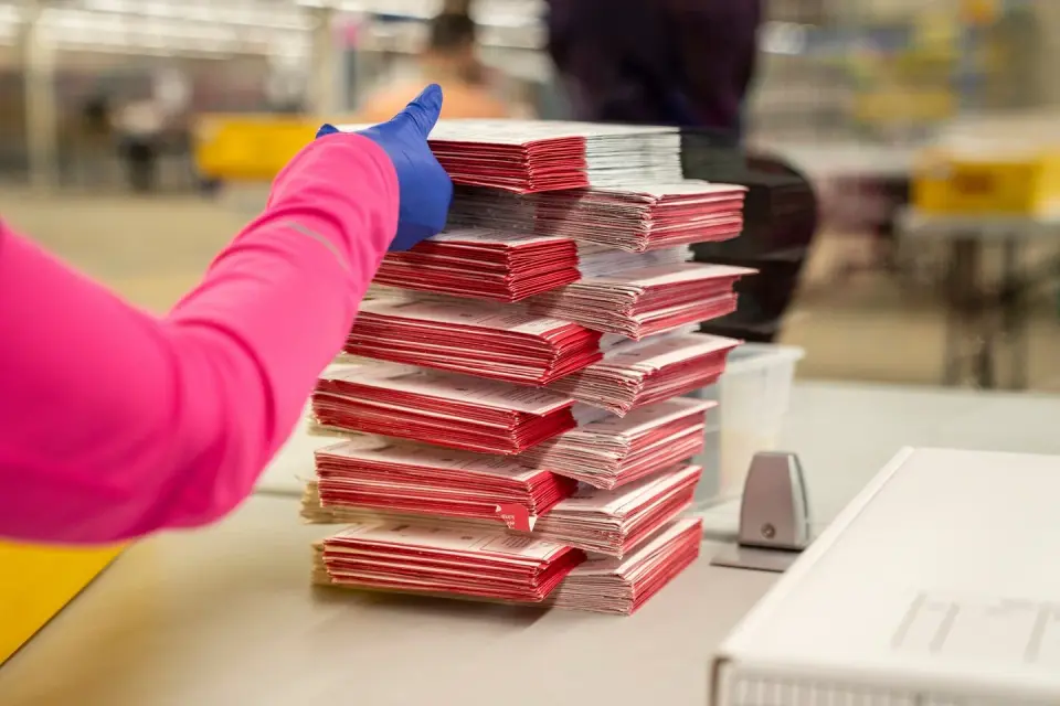 DOJ Demands Washington Sequester Ballots From 400 Alleged Noncitizens Ahead of Midterms