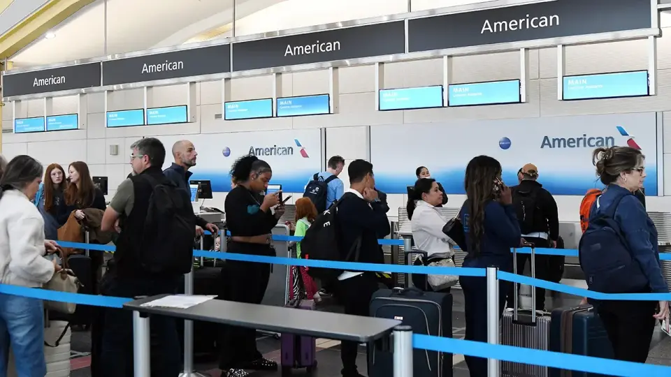 American Airlines Exits Santa Maria, Tijuana, and Doha Amid Performance and Geopolitical Pressures