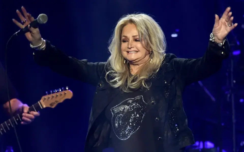 Bonnie Tyler Survives Cardiorespiratory Arrest in Portugal After Emergency Surgery