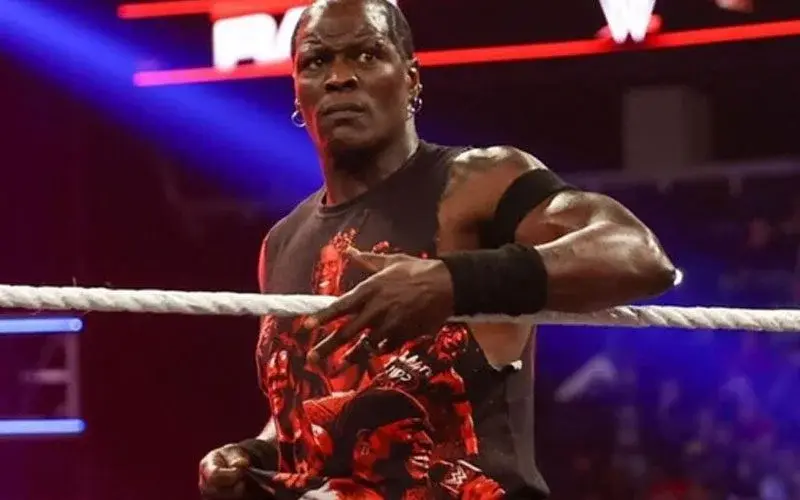 R-Truth Faces Medical Evaluation After Legitimate Injury Halts SmackDown Match