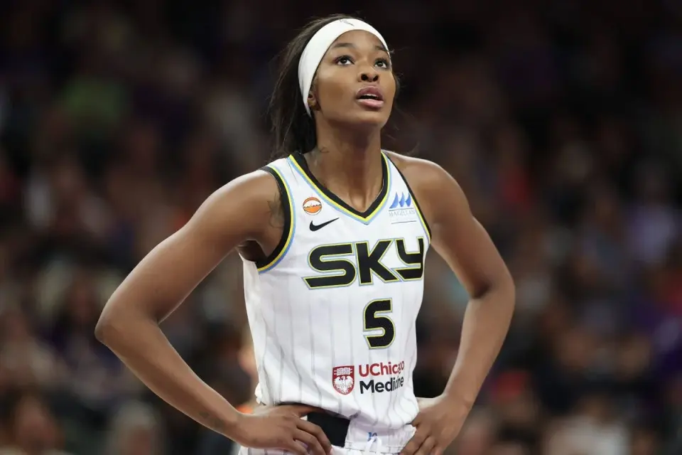 Rickea Jackson’s season ends after left ACL tear for Chicago Sky
