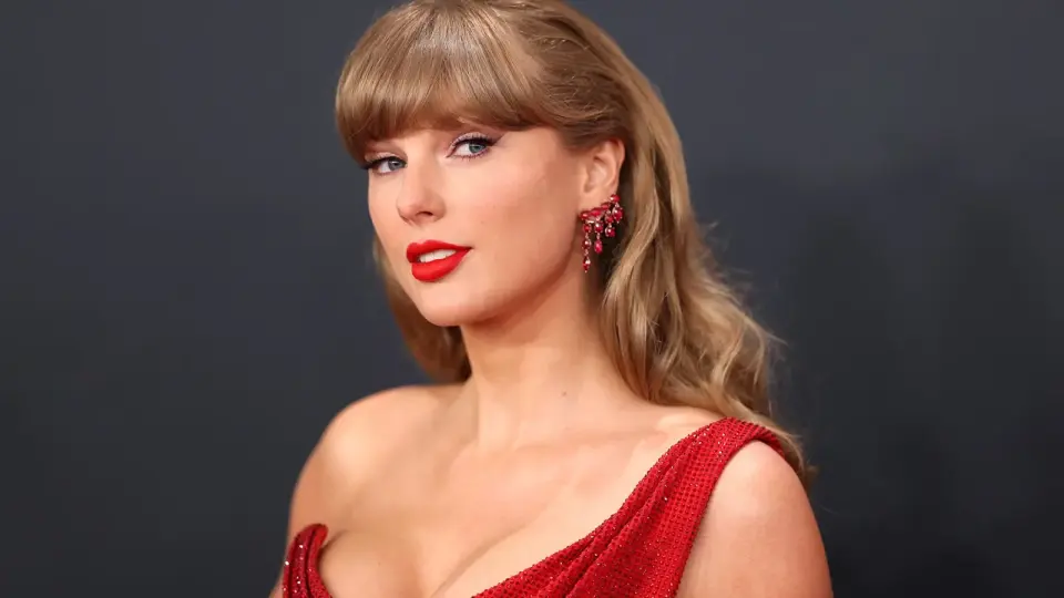 Swifties Decode Spotify Glitch and Grammy Interview for Clues on Swift's Next Era