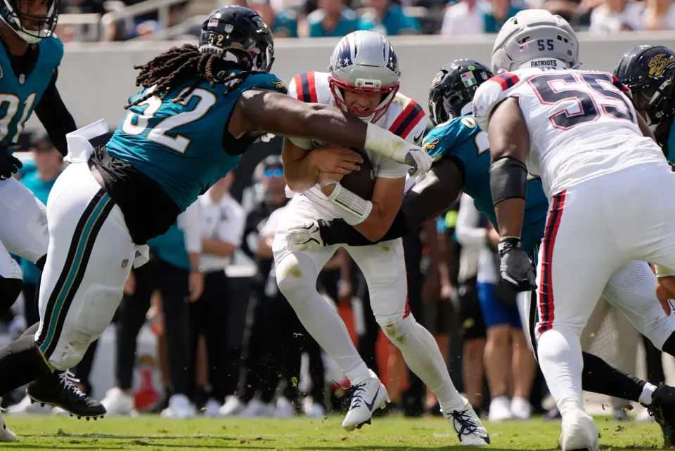 Patriots QB Maye Blames Bloodied Ball for Fumble in 35-6 Loss to Jaguars