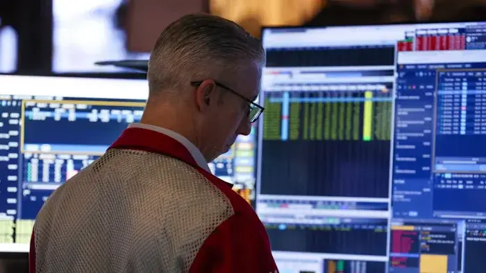 Tech Rout Deepens as AI Earnings Misses and Rate Hike Fears Hit Global Markets