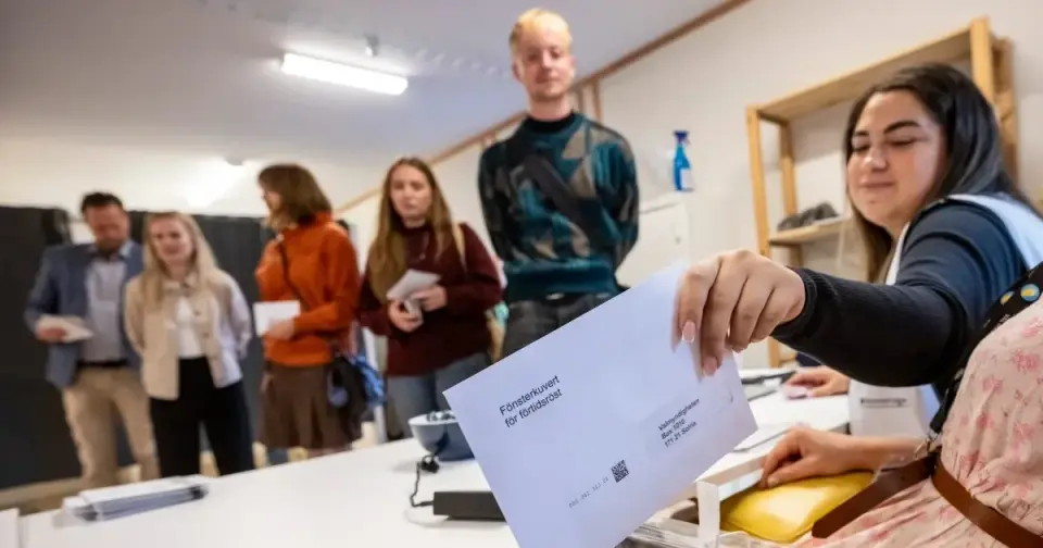 Swedish Election: Center-Left Holds Narrow Lead as Far-Right Stumbles