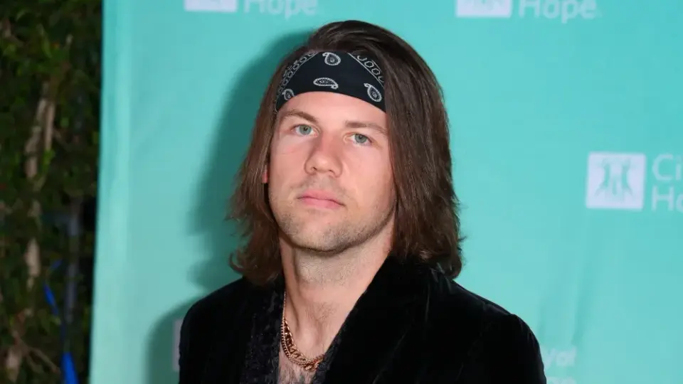 Beartooth Frontman Caleb Shomo Comes Out as Gay, Embracing His True Self