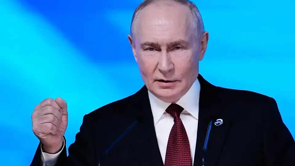 Putin vows total arsenal response to Kaliningrad threats amid NATO drills