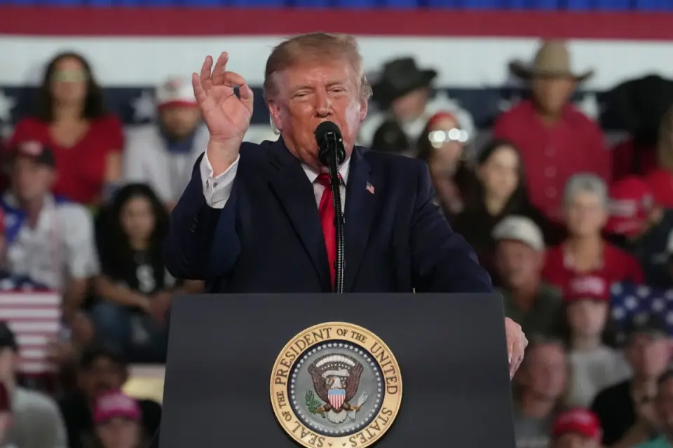 Trump’s Texas Blitz: High-Stakes Push to Defend GOP Strongholds Amid Record Spending and Polling Tightness