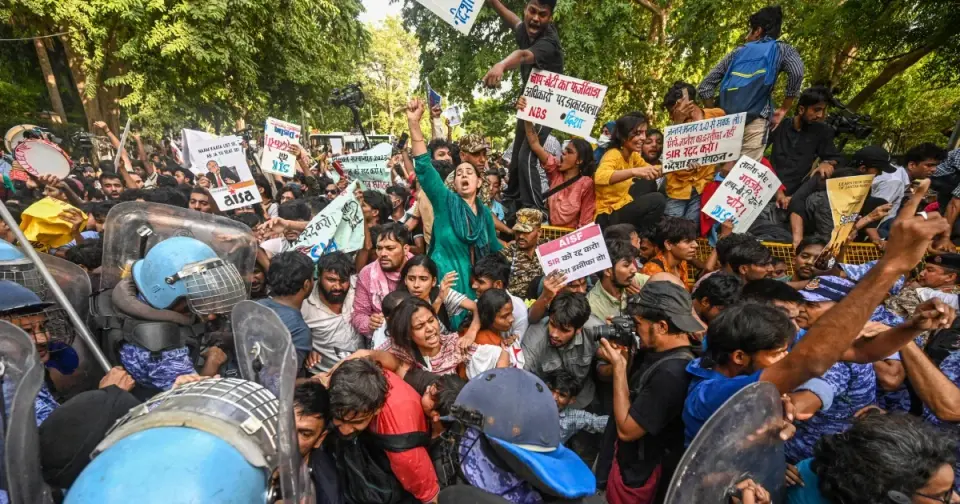 India's 'Cockroach' Movement Escalates Voter Roll Protests Amid Heavy Police Crackdown
