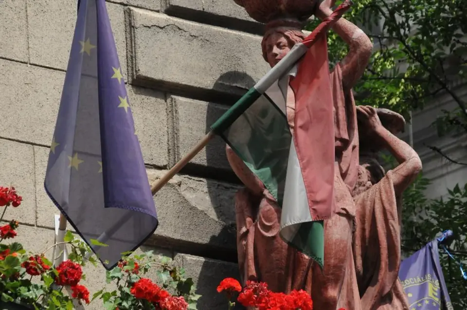 EU Court Dismisses Hungary’s Challenge to Frozen Asset Aid for Ukraine