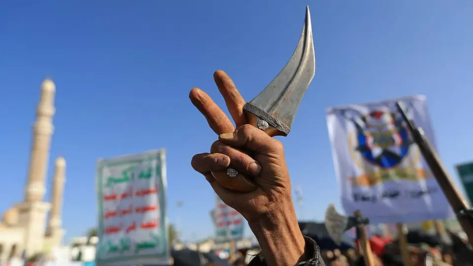 Yemen’s Houthis Force Saudi Arabia to Rethink Defense Strategy Amid Iran War