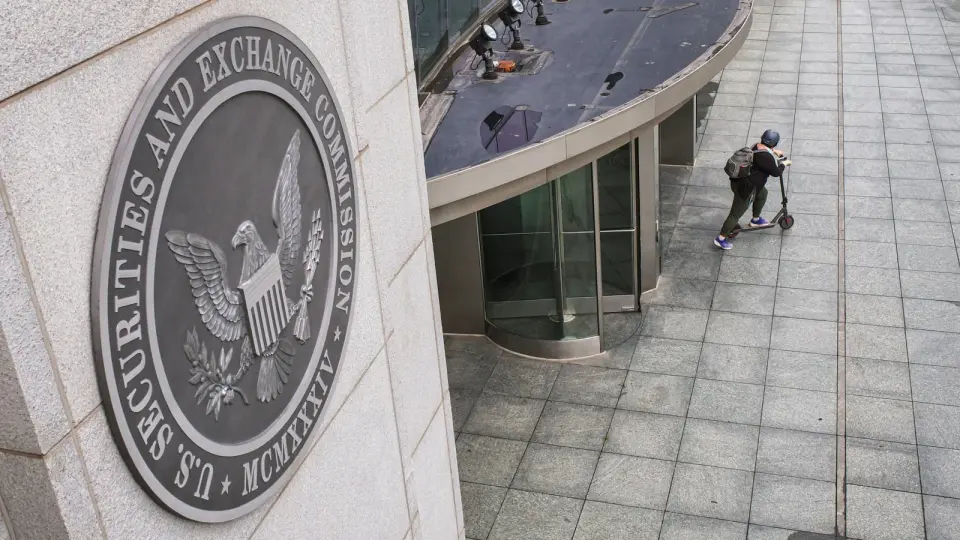 SEC and CFTC Accelerate Crypto Rulemaking After Clarity Act Senate Defeat
