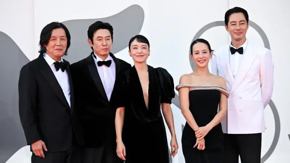 Lee Chang-dong Returns to Venice with 'Possible Love,' Earning 6-Minute Ovation