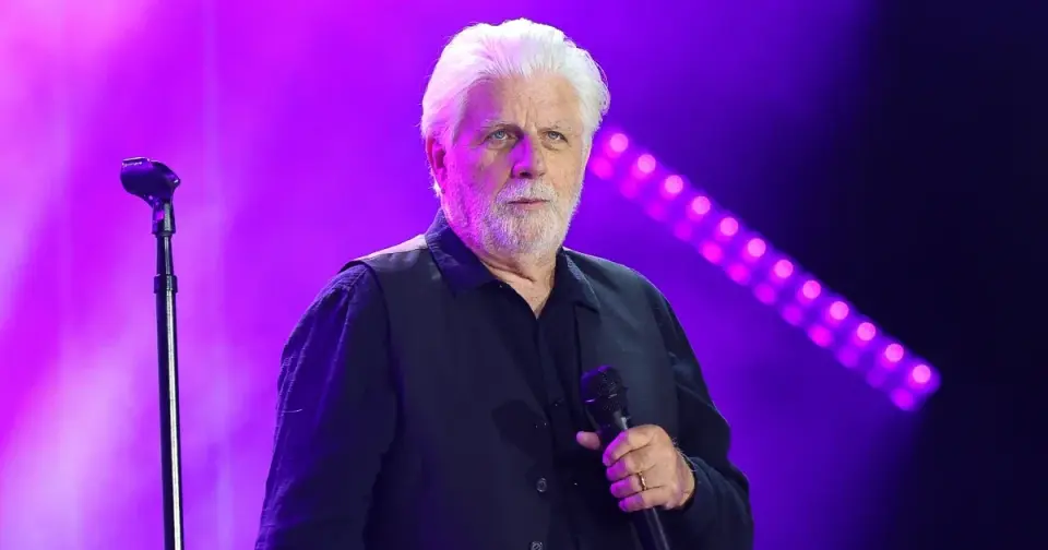 St. Louis man discovers biological father is Doobie Brothers frontman Michael McDonald