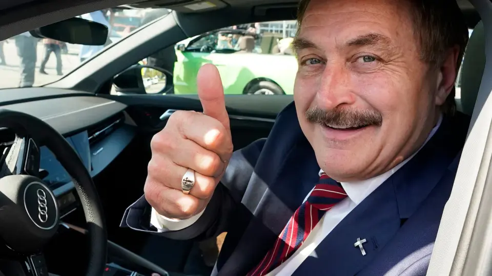 Trump backs Lindell for Minnesota governorship