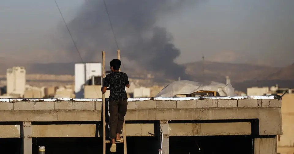 US Weighs Post-Midterm Iran Strikes Amid Diplomatic Push and Gulf Tensions