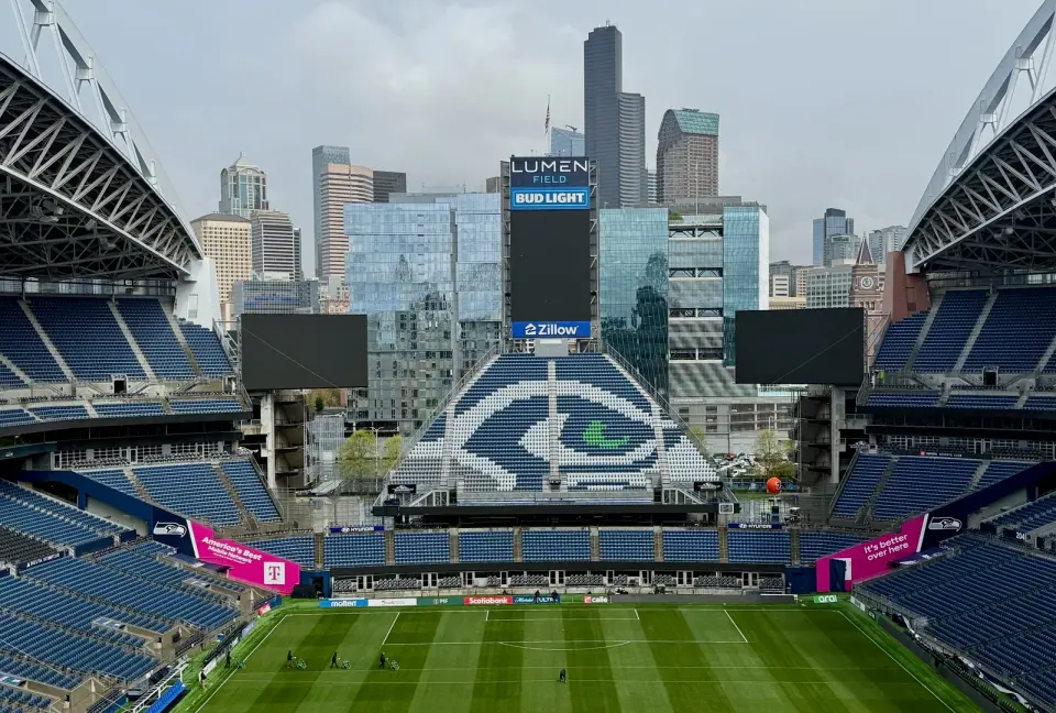 Khosla Family Finalizes Seahawks Sale with 12 Limited Partners, Including Local Tech Leaders