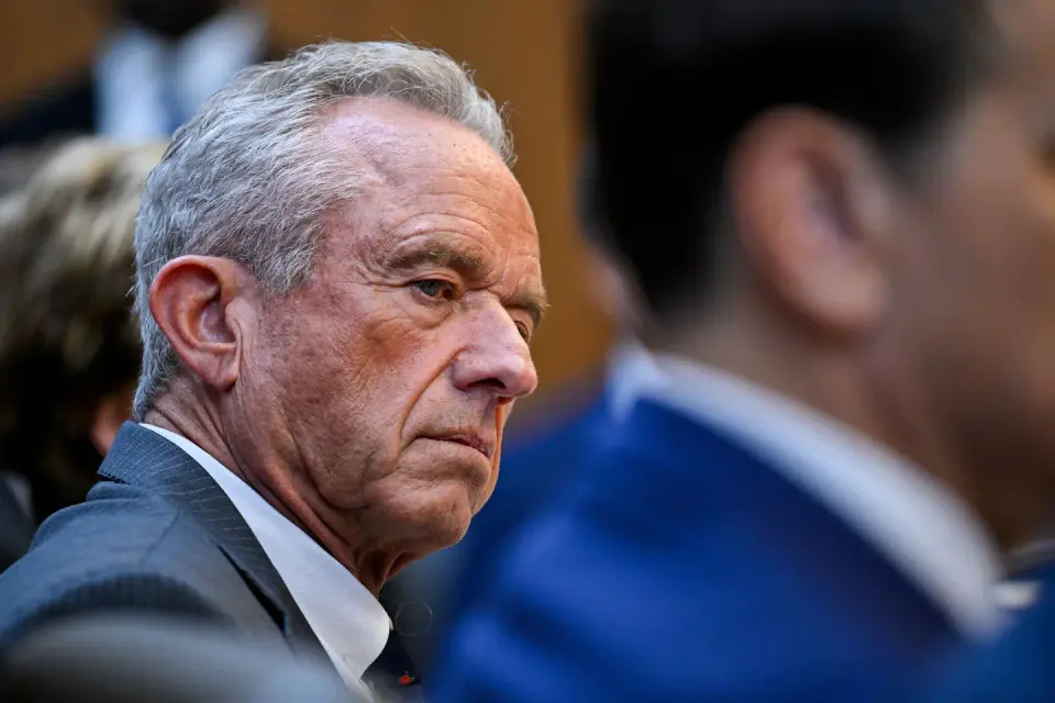 RFK Jr. Pushes to Close GRAS Loophole, Tightening FDA Oversight on Food Additives